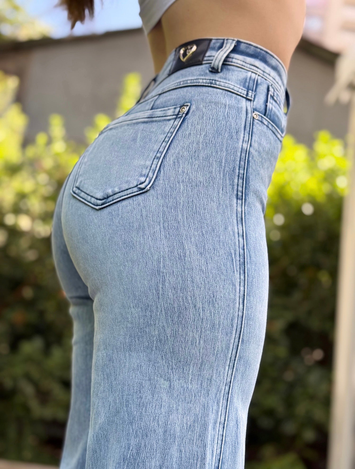 Jeans Modelo 154: Elasticado y de Tiro Alto